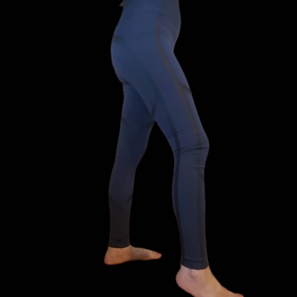 ALO Yoga Continuity Leggings . Rich NAVY / Black